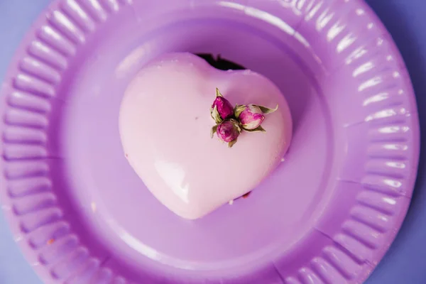 Bolo Coração Lilás Rosa Para Presente Para Dia Dos Namorados — Fotografia de Stock
