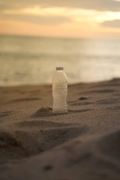 Pet Botol Plastik Sampah Pantai — Stok Foto