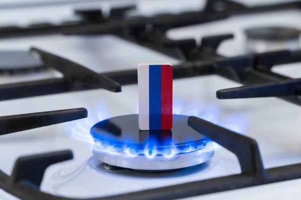 Дефицит Газовый Кризис Флаг России Горящей Газовой Плите — стоковое фото