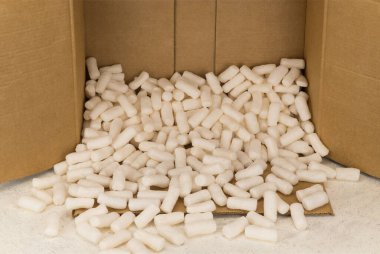 Güvenli ambalaj için strafor dolgulu boş mukavva kutu