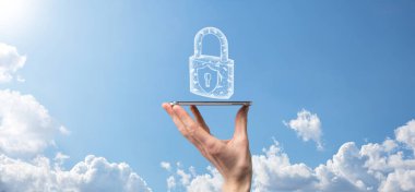 Erkek el kilit ikonunu tutuyor. Siber güvenlik ağı. İnternet teknolojisi ağı. Tabletteki veri kişisel bilgilerinin korunması. Veri koruma gizlilik kavramı. GDPR. AB. Banner.