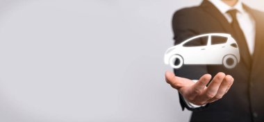 Gri arkaplandaki erkek el arabası ikonu. Geniş pankart kompozisyonu. Otomobil sigortası ve çarpışma hasarı feragat kavramları.