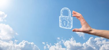 Erkek el kilit ikonunu tutuyor. Siber güvenlik ağı. İnternet teknolojisi ağı. Tabletteki veri kişisel bilgilerinin korunması. Veri koruma gizlilik kavramı. GDPR. AB. Banner.