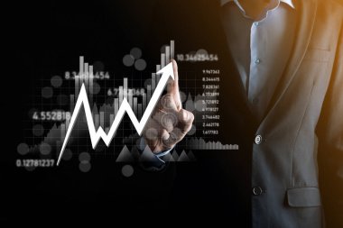 Elde tutulan satış verileri ve ekonomik büyüme grafiği. İş planlama ve strateji. Takas ticareti analiz ediliyor. Finansal ve bankacılık. Teknoloji dijital pazarlama. Kâr ve büyüyen plan.