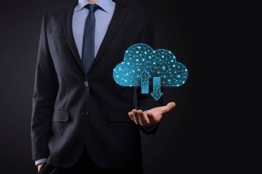 Bulut teknolojisi. Çokgen kablo depolama işareti. Koyu mavi üzerinde iki ok var. Bulut hesaplama, büyük veri merkezi, gelecekteki altyapı, dijital ai konsepti. Sanal sunucu simgesi.