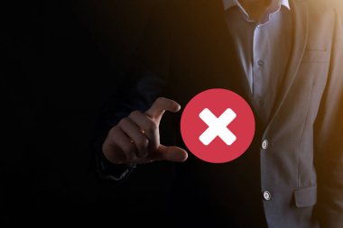 Elle tutulan simge, iptal simgesi, simgeyi iptal et. Düz kırmızı simge işaretle. round. round.round.round. X işareti iptal. Yanlış işaretleme. Reddedildi. Koyu arkaplanda.banner. Boşluk. Metin için yer