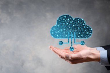 Bulut teknolojisi. Koyu mavi üzerinde veri toplama ikonu olan çokgen kablo depolama işareti. Bulut hesaplama, büyük veri merkezi, gelecekteki altyapı, dijital ai konsepti. Sanal sunucu simgesi.