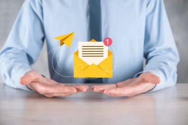 E- posta ve kullanıcı simgesi, imza, sembol pazarlama ya da bülten konsepti, diyagram. E- posta gönderme. Posta ve SMS pazarlama kavramı. İş dünyasında doğrudan satış şeması. E- posta için istemci listesi