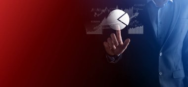 İş geliştirme, finansal plan ve strateji. Maliye grafiği ve piyasa çizelgesi yatırımlarının analizi. Dijital ekonomi değişimi. Geliştirme ve büyüyen büyüme planı. Piyasa yatırımları. Bankacılık