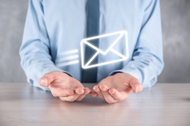 E-posta pazarlama ve bülten konsepti. Haber bülteni e-postası ile bizimle irtibata geçin ve kişisel bilgilerinizi posta konseptinden koruyun. İş dünyasındaki doğrudan satışların şeması. E- posta için istemci listesi