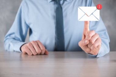 E- posta ve kullanıcı simgesi, imza, sembol pazarlama ya da bülten konsepti, diyagram. E- posta gönderme. Posta ve SMS pazarlama kavramı. İş dünyasında doğrudan satış şeması. E- posta için istemci listesi