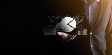 İş geliştirme, finansal plan ve strateji. Maliye grafiği ve piyasa çizelgesi yatırımlarının analizi. Dijital ekonomi değişimi. Geliştirme ve büyüyen büyüme planı. Piyasa yatırımları. Bankacılık