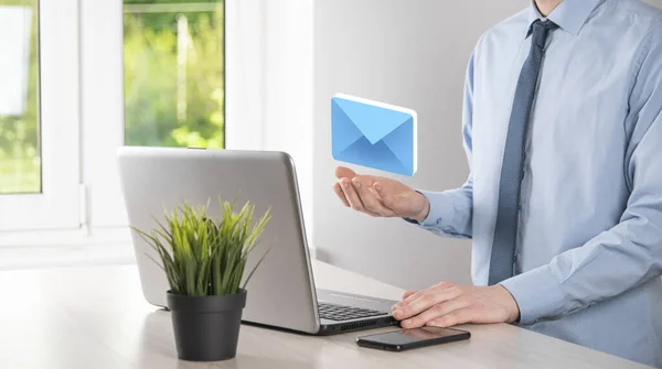 Email Marketing Nieuwsbrief Concept Neem Contact Met Ons Mail Nieuwsbrief — Stockfoto