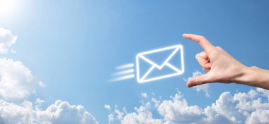 E-posta pazarlama ve bülten konsepti. Haber bülteni e-postası ile bizimle irtibata geçin ve kişisel bilgilerinizi posta konseptinden koruyun. İş dünyasındaki doğrudan satışların şeması. E- posta için istemci listesi