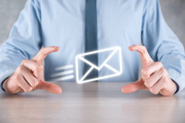 E-posta pazarlama ve bülten konsepti. Haber bülteni e-postası ile bizimle irtibata geçin ve kişisel bilgilerinizi posta konseptinden koruyun. İş dünyasındaki doğrudan satışların şeması. E- posta için istemci listesi