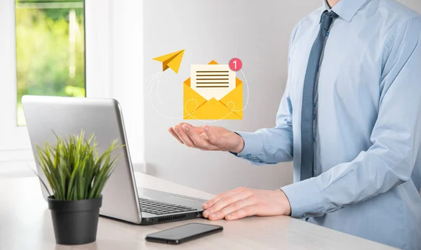 Email Marketing Nieuwsbrief Concept Neem Contact Met Ons Mail Nieuwsbrief Stockfoto