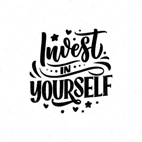 (Inggris) Inspirational quote - Invest in Yourself. Kaligrafi modern. Sikat huruf yang dicat, vektor - Stok Vektor