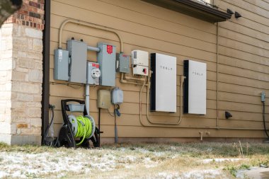 Tesla Powerwall bataryasının yakın çekim görüntüsü