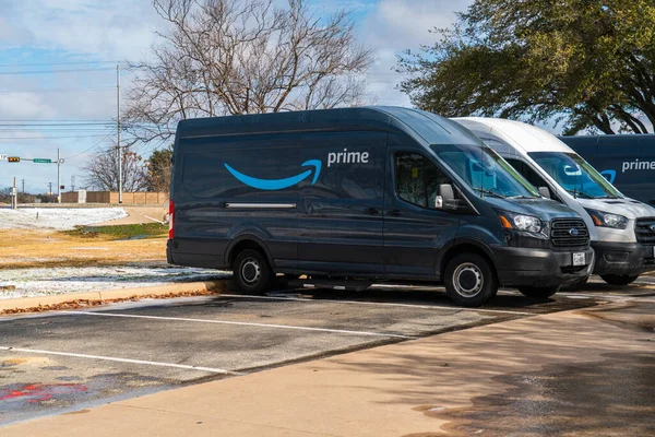 Amazon Delivery Vehicles Parking — Stock fotografie