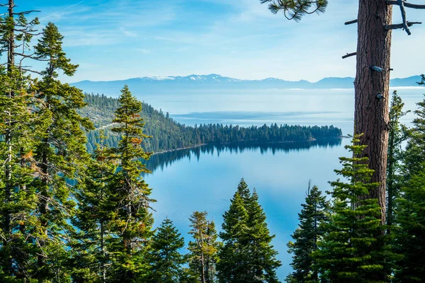 Vackert Landskap Med Sjö Natur — Stockfoto