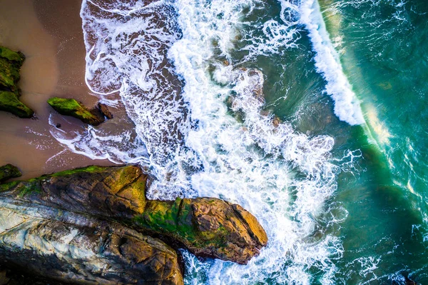 Kustlijn Langs Kust Van Een Rotsachtige Tropische Perfecte Reisbestemming Verbazingwekkende — Stockfoto