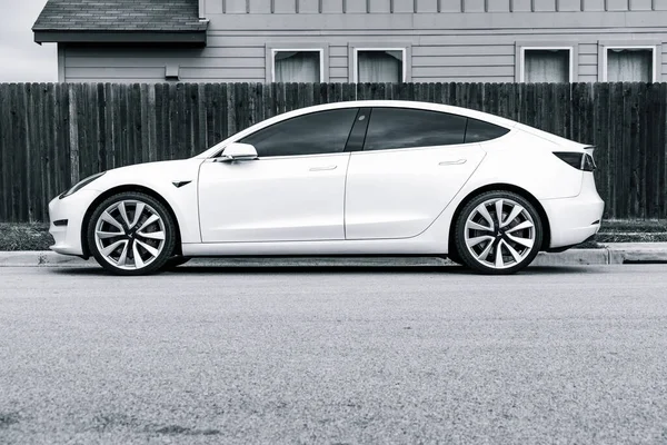Austin Texas Usa September 2020 Tesla Model Weiß Geparkt — Stockfoto