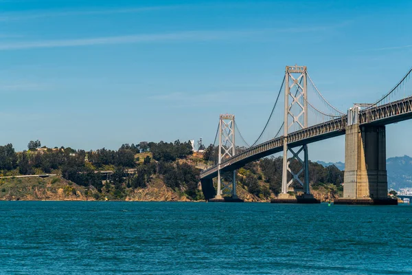 Długi Plan Infrastruktury Oakland San Francisco Bay Bridge Słoneczne Popołudnie — Zdjęcie stockowe