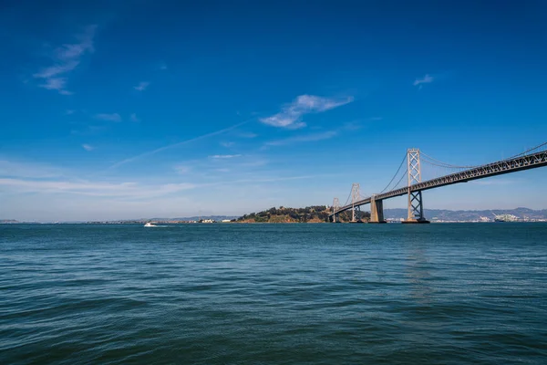 Długi Plan Infrastruktury Oakland San Francisco Bay Bridge Słoneczne Popołudnie — Zdjęcie stockowe