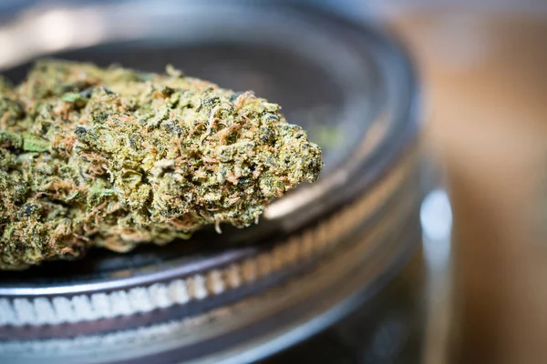 Kristallblumen Marihuana Cannabis Aktienmarkt Boomt Mit Neuen Unkrautkunden Und Expandiert — Stockfoto