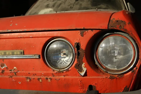 Detail Front Part Neglected Classic Car Metal Bonnet Fender Rusted — Stock Photo, Image