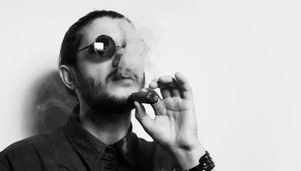 Black White Studio Portrait Young Handsome Man Smoking Cuban Cigar — Foto de Stock