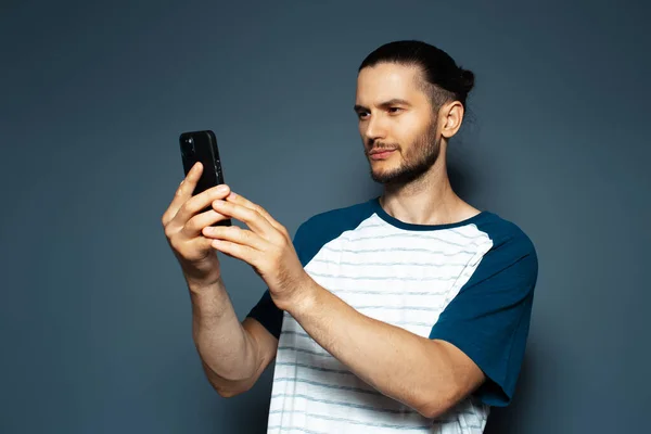 Studio Portrait Young Handsome Guy Taking Selfie Smartphone — Foto de Stock