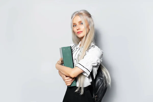 Studio Portrait Young Blonde Pretty Girl Teenager Holding Folder White — Stock fotografie