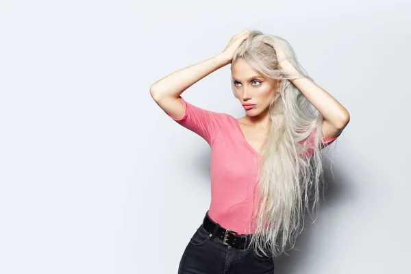 Studio Portrait Young Blonde Attractive Girl Hands Head Wearing Pastel — Stock Photo, Image