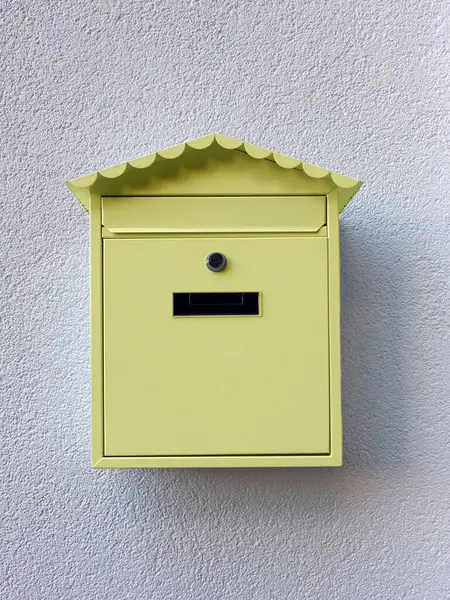 Yellow Mailbox White Wall — Stockfoto