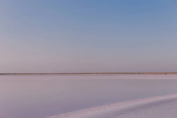 Tuzlu Pembe Bir Göl Üzerindeki Güzel Manzara Doğa Dokuları Arka — Stok fotoğraf