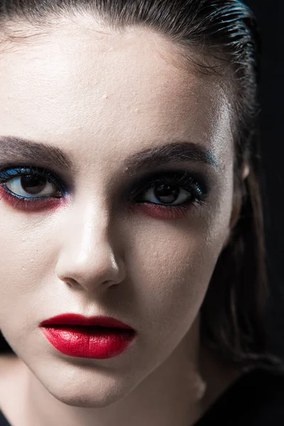 Retrato Beleza Criativo Com Lábios Vermelhos Olhos Azuis Fundo Preto — Fotografia de Stock