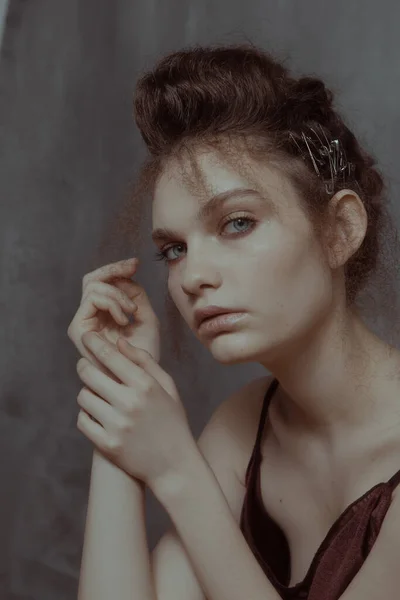 Retrato Arte Estilo Retro Uma Menina Bonita Com Cabelo Maquiagem — Fotografia de Stock