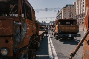 A parade of broken Russian military equipment in the city center on Khreshchatyk Street.