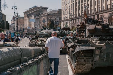 A parade of broken Russian military equipment in the city center on Khreshchatyk Street.