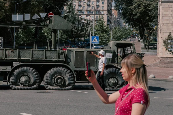 Парад Розбитої Російської Військової Техніки Центрі Міста Вулиці Хрешчатик — стокове фото