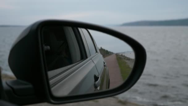 Espejo Con Vista Lateral Coche Pov Vehículo Movimiento Presa Del — Vídeo de stock