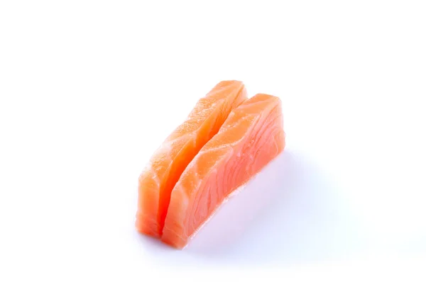 Dva Kusy Syrového Lososa Sashimi Sushi Japonské Jídlo Zblízka Střih — Stock fotografie
