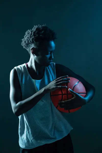 Black Woman Basketball Outfit Studio Using Color Gels Projector Lights — Stock Photo, Image