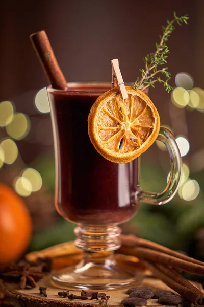 Gluhwein Christmas Punch Mulled Wine Server Glass Mug Dried Orange — Stock Photo, Image