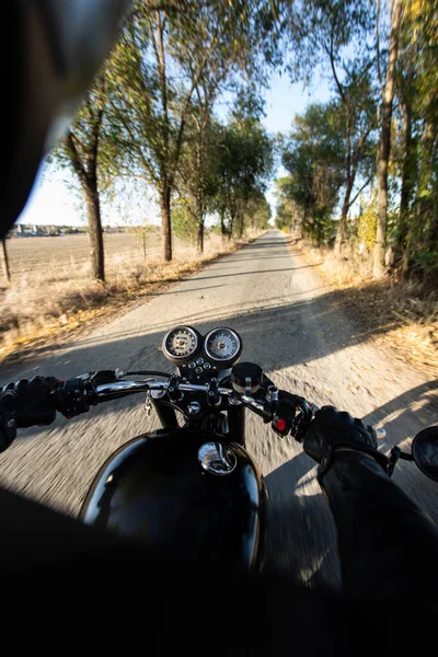 Vista Trasera Del Corredor Rápido Sin Rostro Que Monta Motocicleta — Foto de Stock