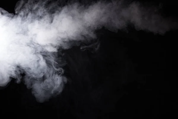 Nuvem de fumaça branca em um fundo preto close-up — Fotografia de Stock