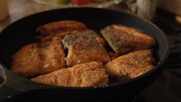 Frying Fish Pan Home Stove — Stockvideo