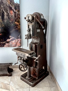 Silah fabrikasının müzesinde eski bir metal fabrikası.