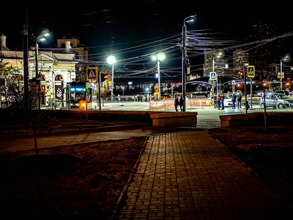 Nachtstad Het Najaar Het Centrum Buurt Van Het Operahuis Tram — Stockfoto